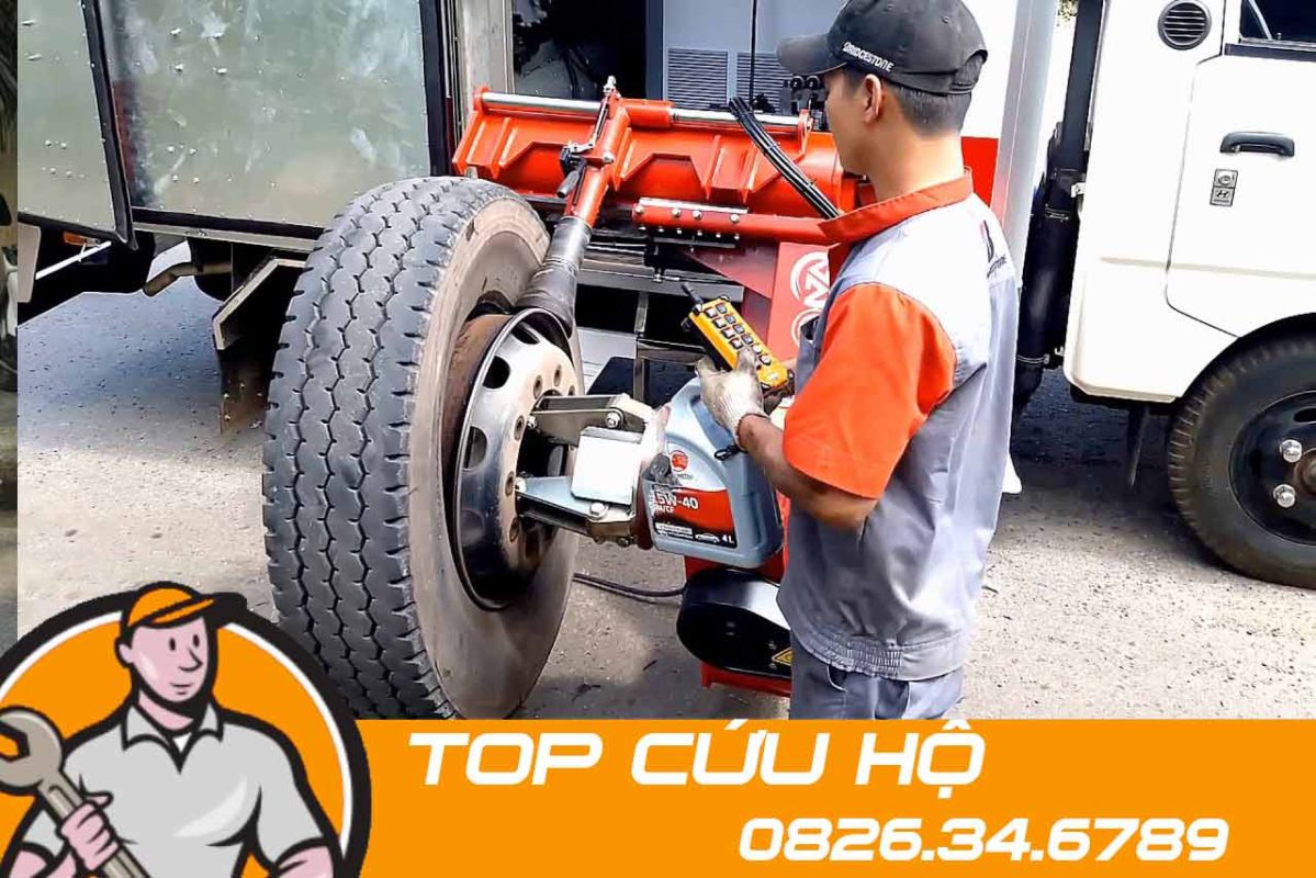 Vá vỏ ô tô quận 3 lưu động